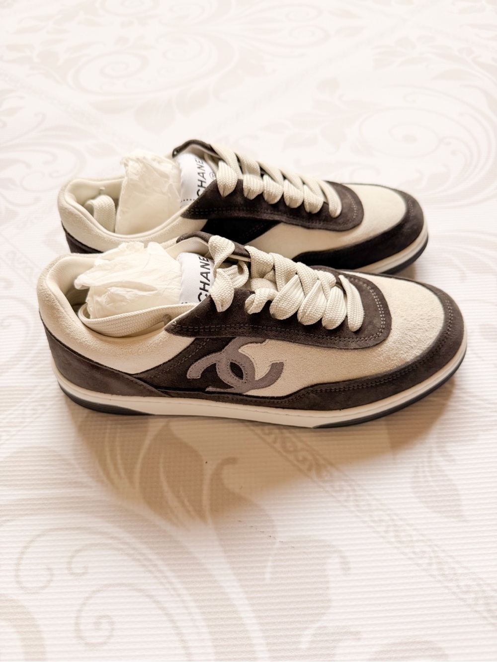 CHANEL Black and Cream Low-Top Men’s Sneakers - Picture 6 of 10